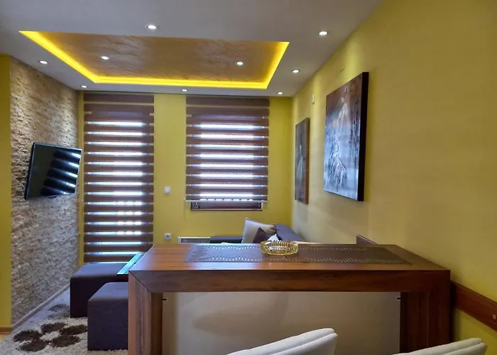 Andela Zlatiborski Konaci 즐라티보