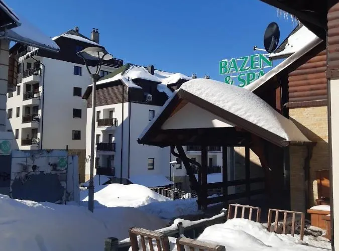 Andela Zlatiborski Konaci