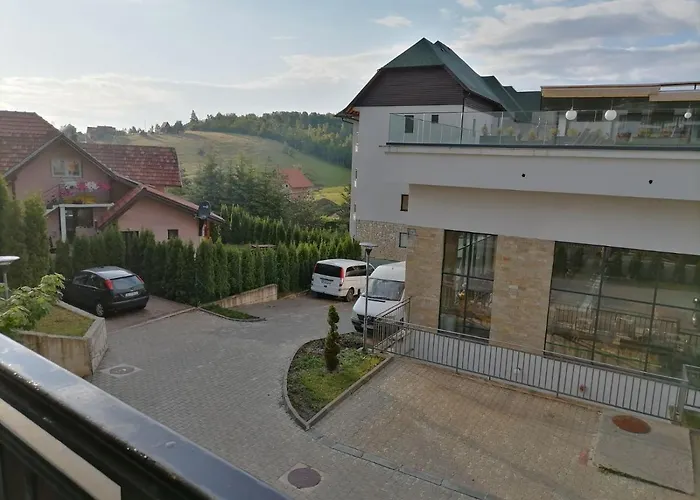 Andela Zlatiborski Konaci * زلاتيبور